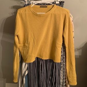 Brandy Melville yellow cropped sweater